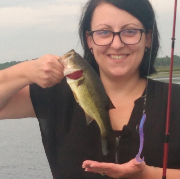 Meet your Posher, Elizabeth - Picture 3 of 15